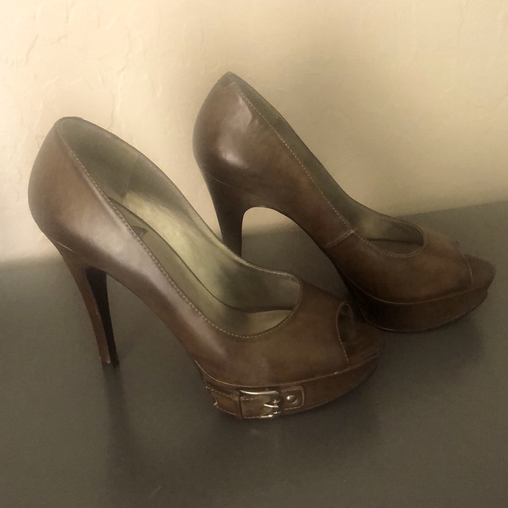 Women’s pumps